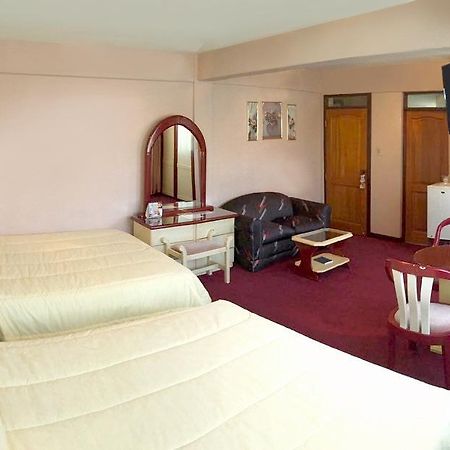 Americana Hotel Cochabamba Esterno foto